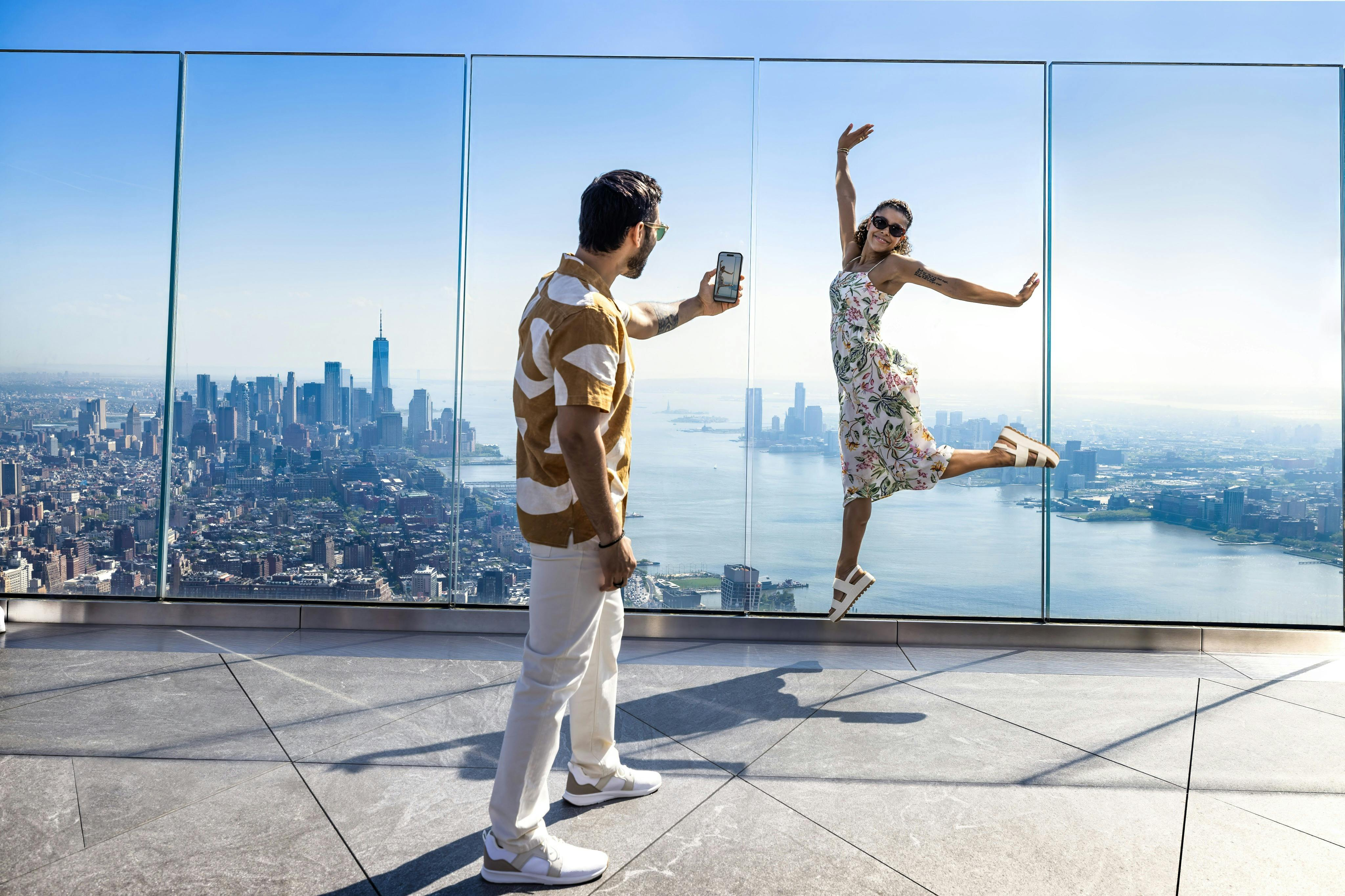 High Line, Chelsea & Hudson Yards: Guided Walking Tour + Edge NYC Entry Ticket - Photo 1 of 15